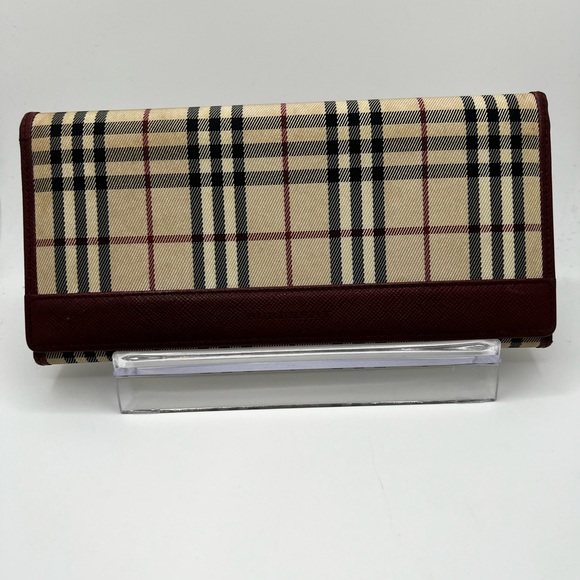 GUC Burberry Burgundy Nova Check Long Wallet